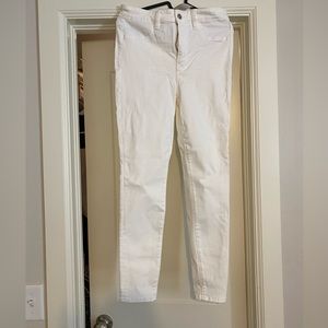 NWT American Eagle Super high-rise white jegging size 6 SHORT